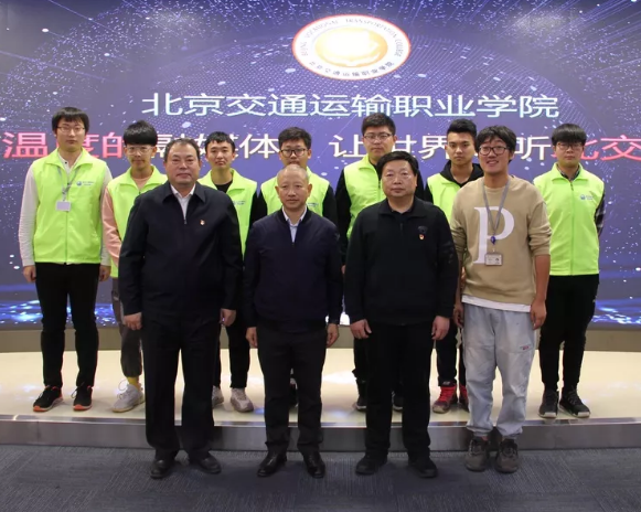 暂无图片