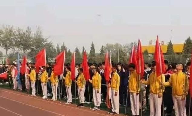 777久久久精品一区二区三区2018新生暨教职工运动会圆满结束！学院红十字会志愿者在行动！